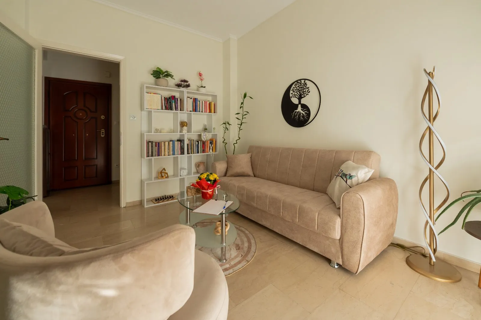 Βασίλης Περιβολάρης - Γραφείο