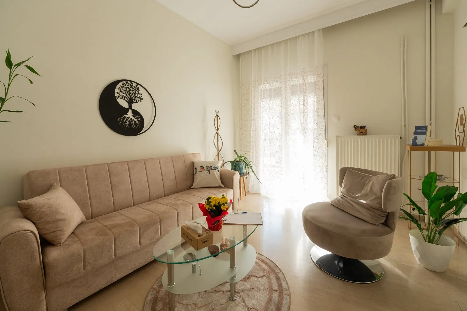 Βασίλης Περιβολάρης - Γραφείο